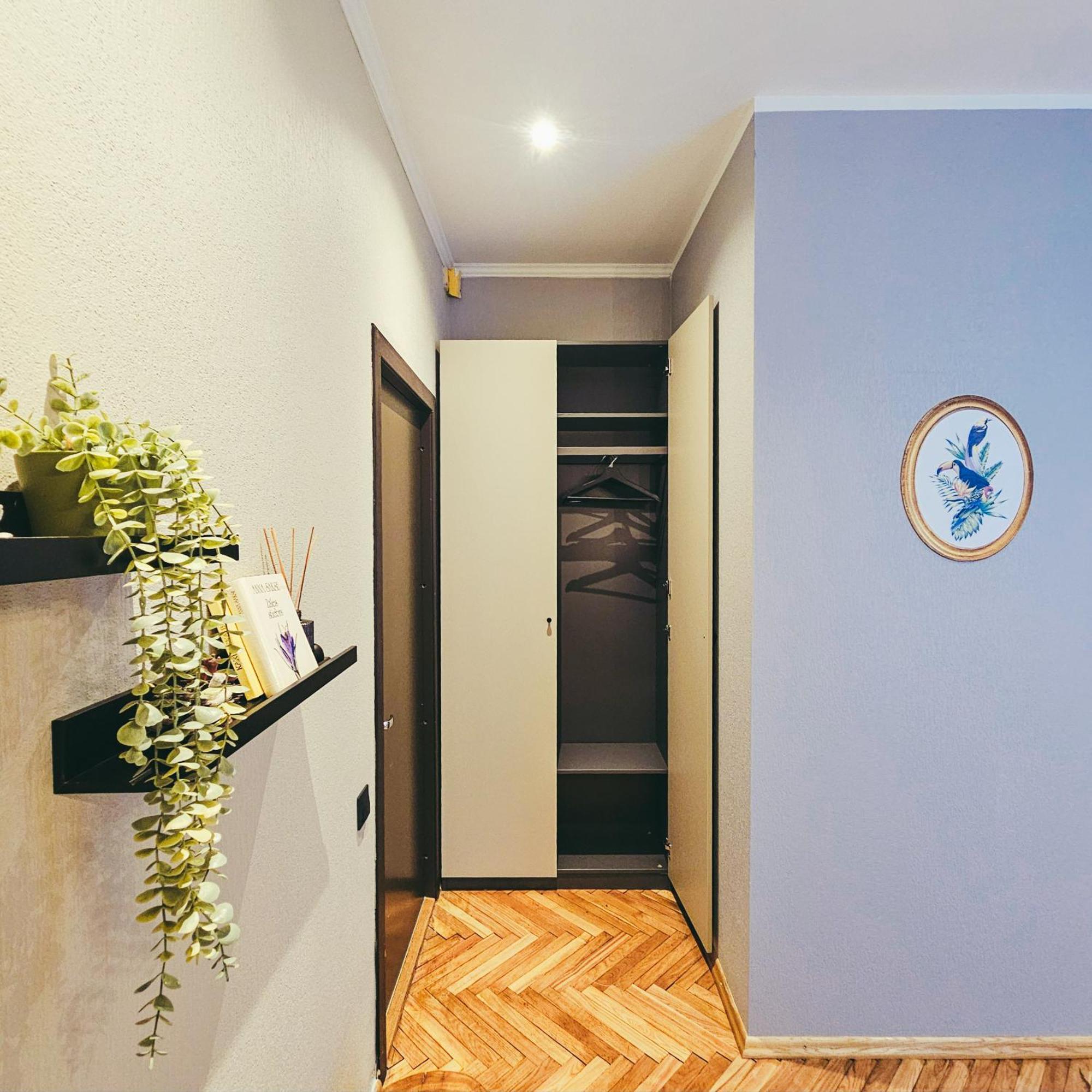 Huoneisto Paulas Room.
